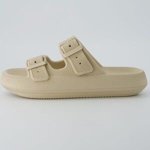 3/$25 CUSHIONAIRE Women's Fame Recovery Cloud Slide with +Comfort sz 8